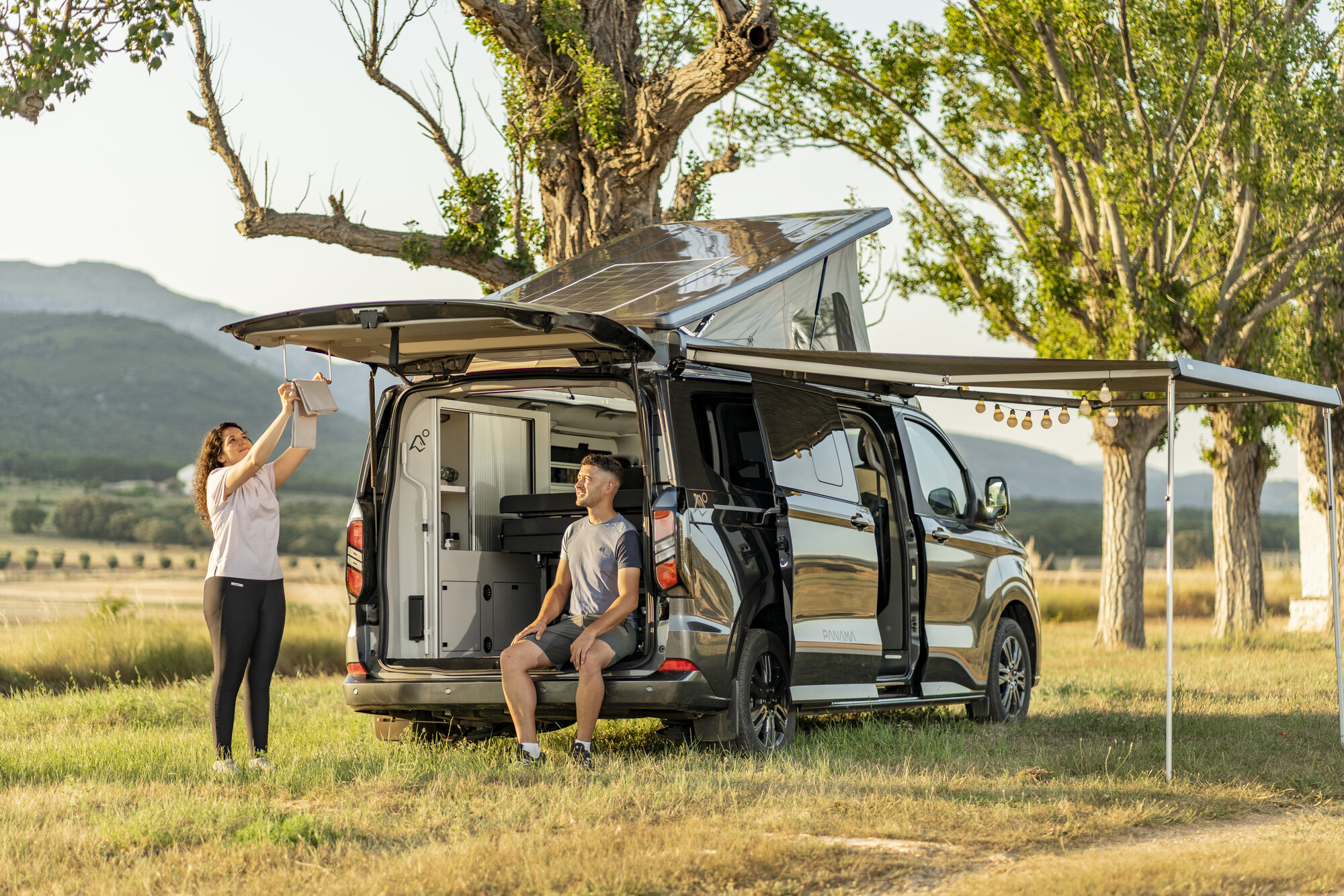 Awning L: 3m